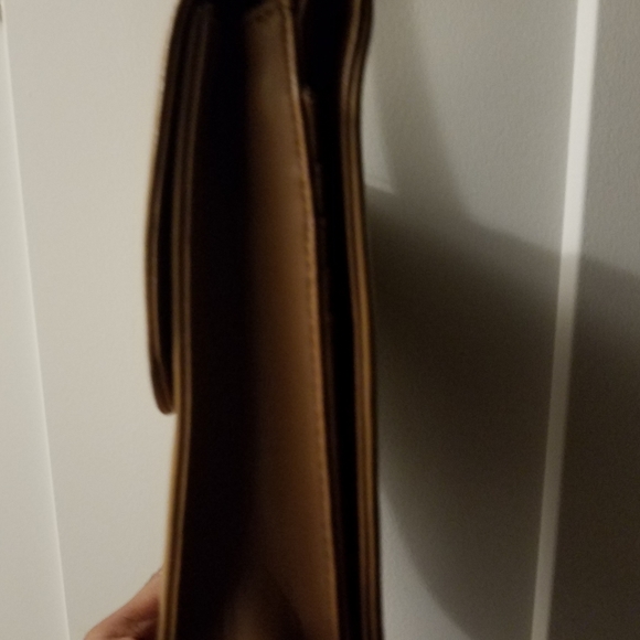 SOLD-Crossbody / Shoulder Nine West Purse - Picture 5 of 6